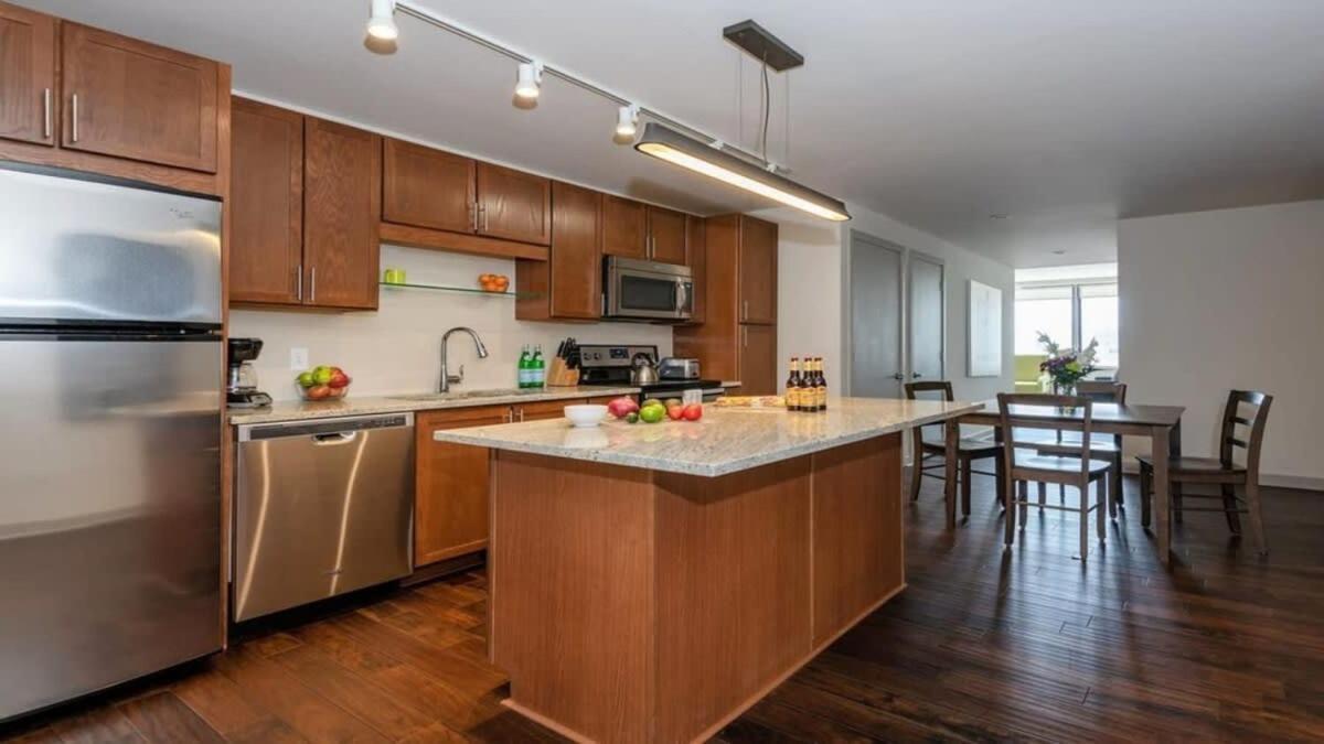 דאלאס 26Th Fl Bold Cozysuites With Pool, Gym מראה חיצוני תמונה