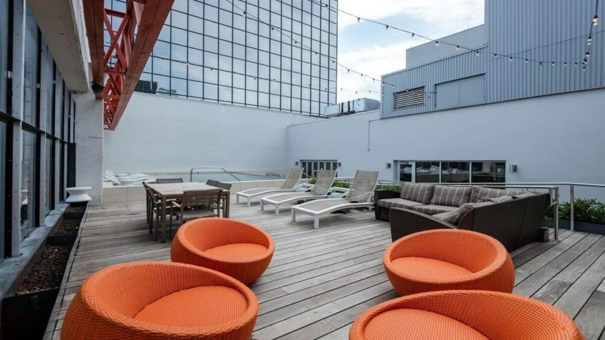 דאלאס 26Th Fl Bold Cozysuites With Pool, Gym מראה חיצוני תמונה