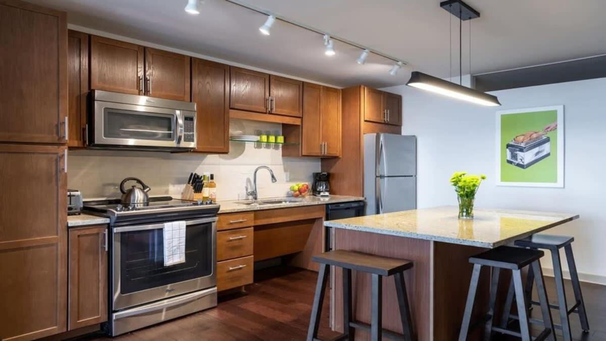 דאלאס 26Th Fl Bold Cozysuites With Pool, Gym מראה חיצוני תמונה